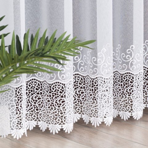 Firanka biała z aplikacją na markizecie pasowa 082492/433/001/250000/1