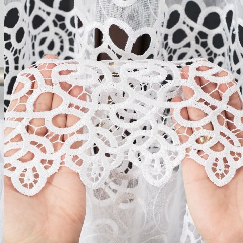 Firanka z aplikacją na markizecie ze wzorem pasowym, wysokość 250cm, kolor 003 biały 007849/433/003/250000/1