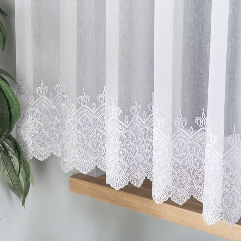 Firanka haftowana ze wzorem na samym dole, wysokość 160cm, kolor 001 biały 008240/768/001/000160/1