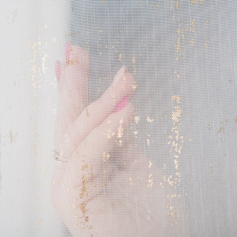 Firanka fantazyjna ze wzorem na samym dole z ołowianką, wysokość 155cm, kolor 001 biały ze złotym zdobieniem 318093/OLO/001/0001