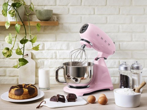 Robot planetarny Pastelowy róż 800w Smeg SMF03PKEU