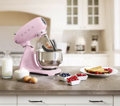 Robot planetarny Pastelowy róż 800w Smeg SMF03PKEU