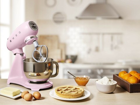 Robot planetarny Pastelowy róż 800w Smeg SMF03PKEU