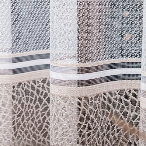 Firanka żakardowa ze wzorem pasowym, wysokość 250cm, kolor 027 stare złoto 017834/000/027/000250/1