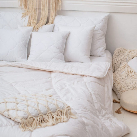 Kołdra AMZ Alpaka light kolor biały