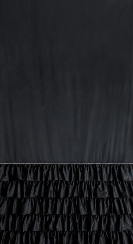 ZASŁONA GOTOWA CARLI NA TAŚMIE 140 X 270 CM CZARNY