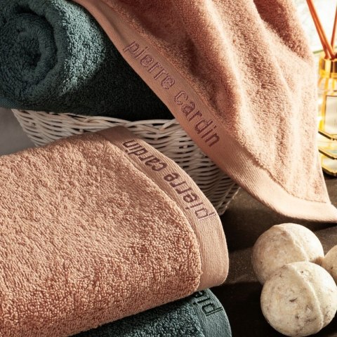 RĘCZNIK PIERRE CARDIN EVI 50 X 90 CM PUDROWY