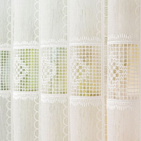 Zazdrostka haftowana panelowa na batyście, wysokość 90cm, kolor 010 naturalny 096269/388/010/000090/1