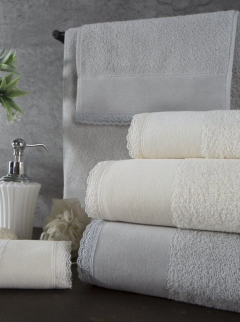 RĘCZNIK EMI (03) 50 X 90 CM SREBRNY