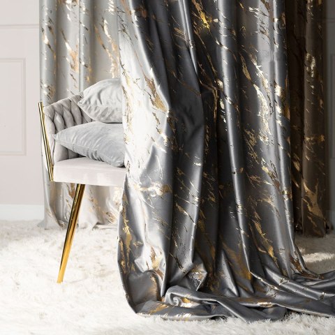 MARMA Zasłona gotowa na przelotkach, szerokość 140cm x wysokość 250cm, kolor 005 jasny szary ze złotym nadrukiem na VELVI TD0033