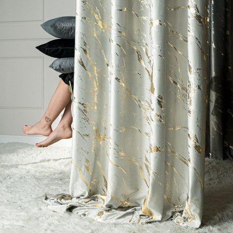 MARMA Zasłona gotowa na taśmie, szerokość 140cm x wysokość 250cm, kolor 021 pastelowy szary ze złotym nadrukiem na VELVI TD0033/