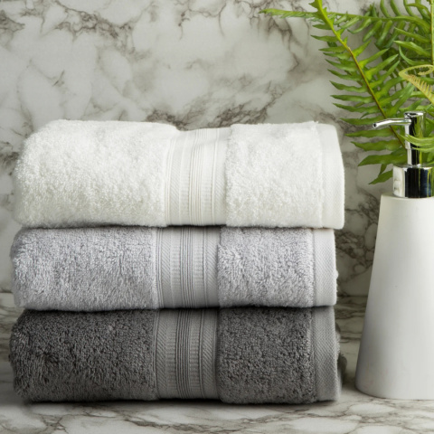 Ręcznik ELEN z bawełny egipskiej 70x140 cm kolor kremowy