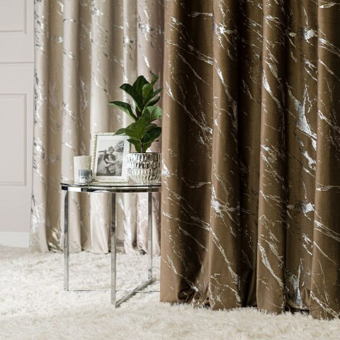 MARMA Zasłona gotowa na taśmie, szerokość 140cm x wysokość 250cm, kolor 002 brązowy ze srebrnym nadrukiem na VELVI TD0037/ZGT/00