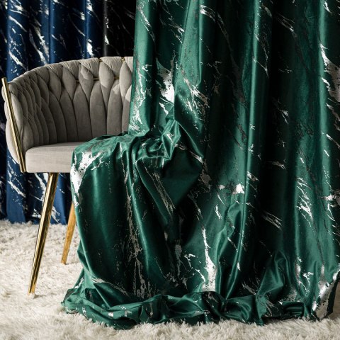 MARMA Zasłona gotowa na taśmie, szerokość 140cm x wysokość 250cm, kolor 010 ciemny zielony; butelkowy ze srebrnym nadrukiem na V