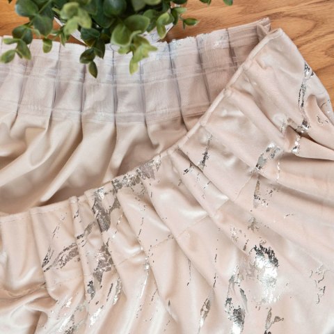 MARMA Zasłona gotowa na taśmie, szerokość 140cm x wysokość 250cm, kolor 016 kremowy ze srebrnym nadrukiem na VELVI TD0037/ZGT/01