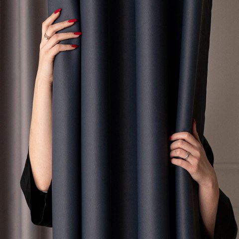 Zasłona gotowa typu blackout na przelotkach, szerokość 140cm x wysokość 250cm, kolor 205 ciemny szary TD0015/ZGP/205/140250/1