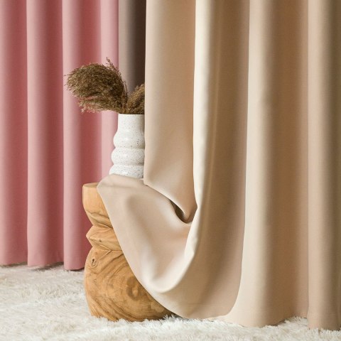 Zasłona gotowa typu blackout na przelotkach, szerokość 140cm x wysokość 250cm, kolor 218 jasny chłodny beżowy TD0015/ZGP/218/140