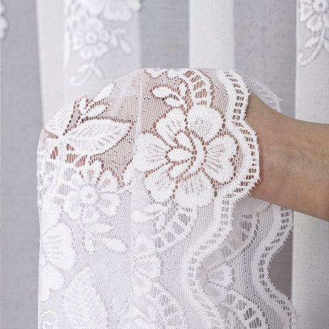 Firanka żakardowa ze wzorem pasowym, wysokość 250cm, kolor 001 biały 361740/000/001/000250/1