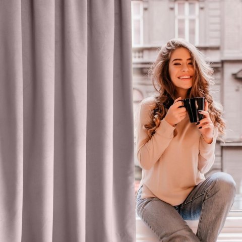 ZASŁONA GOTOWA D91 ROSA NA TAŚMIE 140 X 270 CM PUDROWY RÓŻ