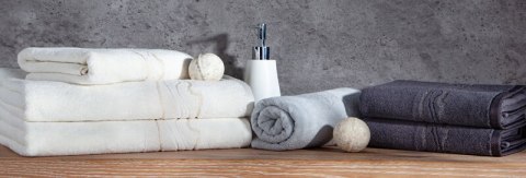 RĘCZNIK KARIN (01) 50 X 90 CM BIAŁY