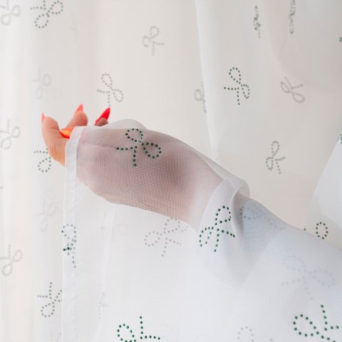RIBBON Firana gotowa na woalu w diamentowe kokardki, na taśmie, z ołowianką, szerokość 140 x wysokość 250cm, kolor 003 biały z z