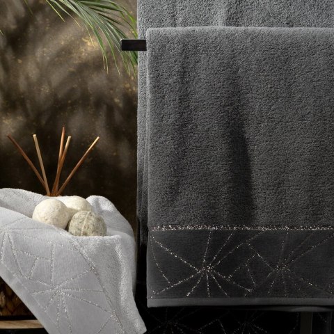 RĘCZNIK CLEO (02) 50 X 90 CM SREBRNY