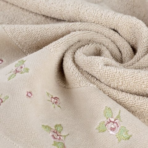 RĘCZNIK DALIA (03) 70 X 140 CM BEŻOWY