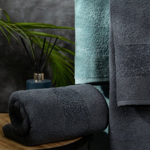 RĘCZNIK IRIS (06) 30 X 50 CM STALOWY