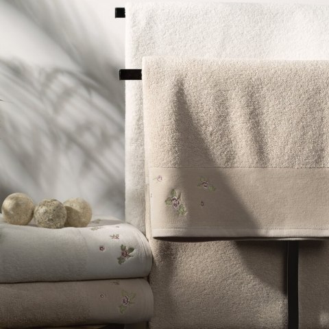 RĘCZNIK DALIA (01) 70 X 140 CM KREMOWY