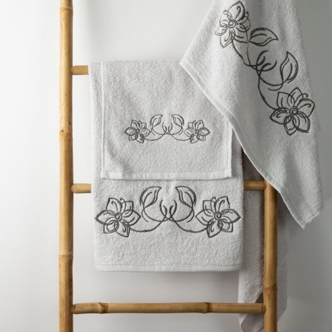 KOMPLET RĘCZNIKÓW 3 56 X 36 X 7 CM PUDROWY