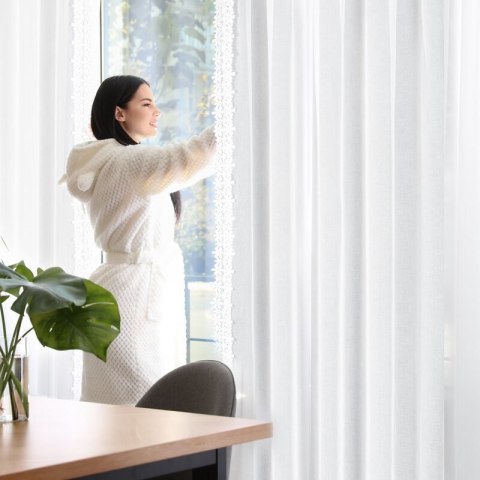 FIRANA GOTOWA KAJA NA TAŚMIE 140 X 270 CM BIAŁY