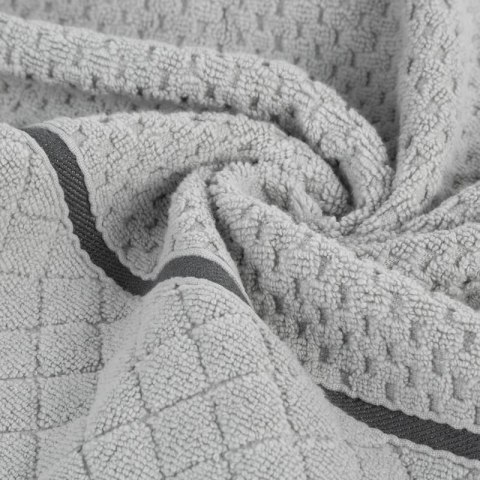 RĘCZNIK FAVORI (02) 70 X 140 CM SREBRNY