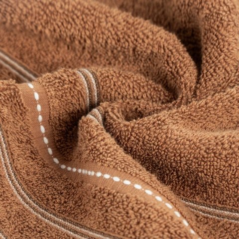 RĘCZNIK VENTO (05) 30 X 50 CM MIODOWY