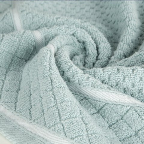 RĘCZNIK FAVORI (04) 30 X 50 CM MIĘTOWY