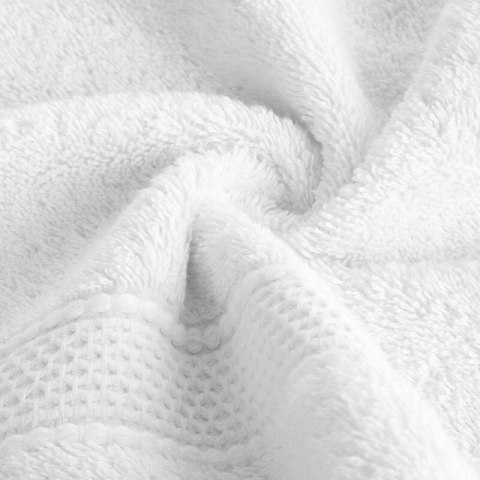 RĘCZNIK MINDY 70 X 140 CM BIAŁY