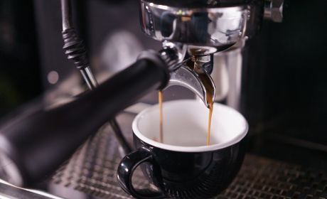 Ekspres do kawy - odkryj prawdziwą przyjemność z aromatycznego napoju